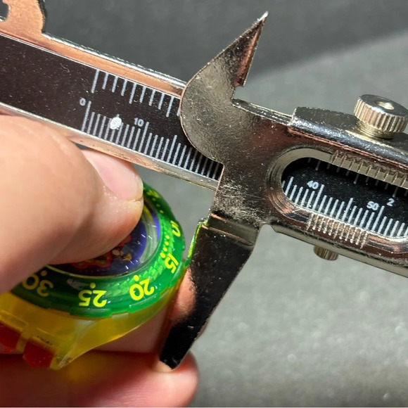 1993 Skeleton Swiss Made Swatch Scuba 200 Watch Green & Blue No Band Working - Picture 6 of 6